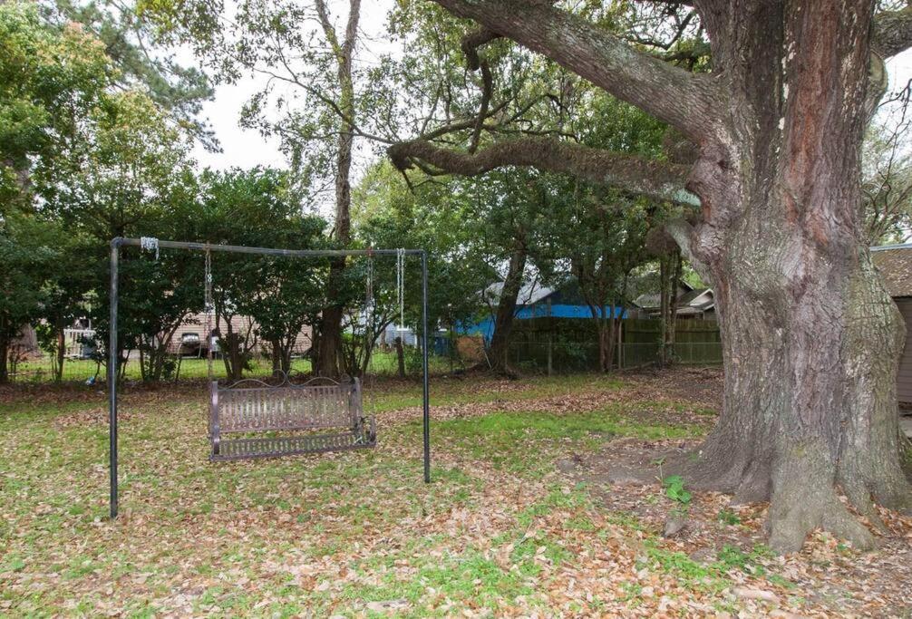 Cajun Stays - Cajun Hostel II - The Black Room Lafayette Exterior foto